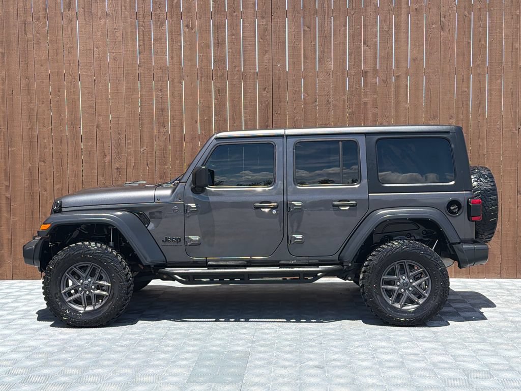 Used 2024 Jeep Wrangler Unlimited Sport AWD/4WD image 14