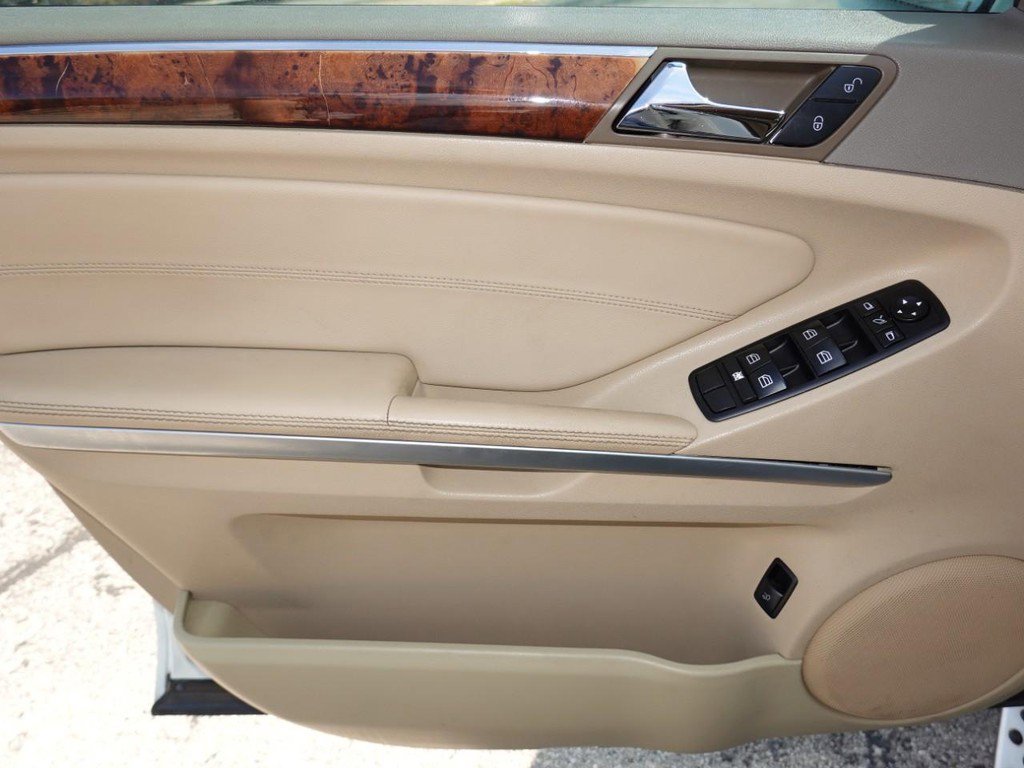Used 2010 Mercedes-Benz ML 350 2WD image 19