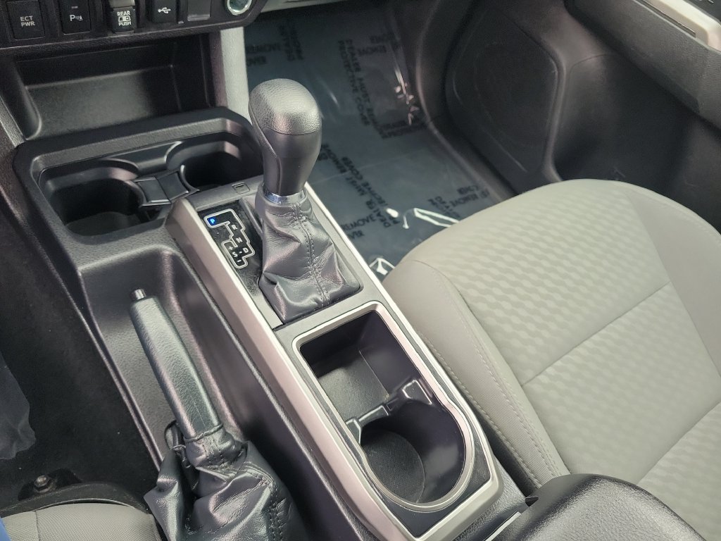 Certified 2023 Toyota Tacoma SR5 AWD/4WD image 18