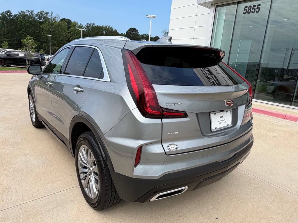 Used 2025 Cadillac XT4 Premium Luxury AWD/4WD image 3
