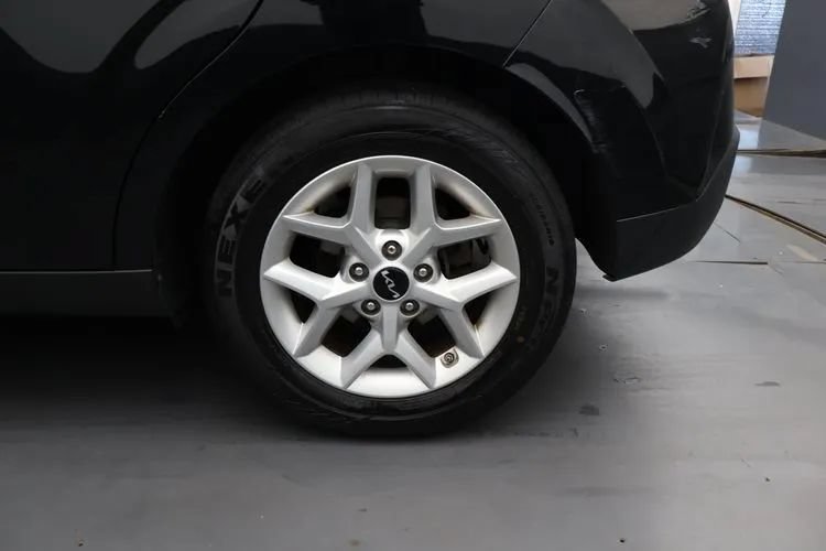Used 2024 Kia Soul LX w/ Option Group 015 FWD image 34