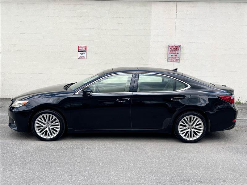 Used 2013 Lexus ES 350 w/ Ultra Luxury Pkg FWD image 4