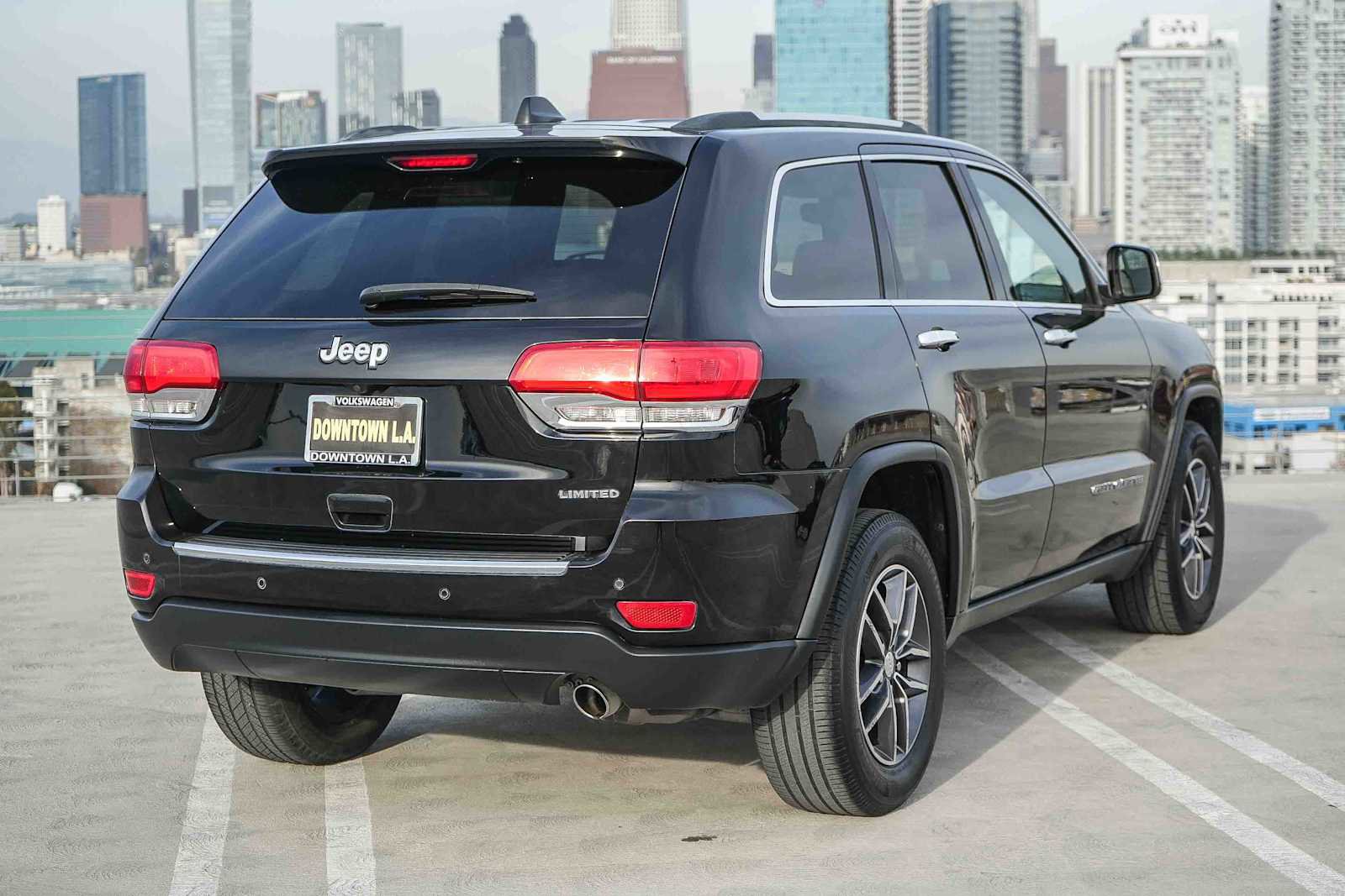 Used 2018 Jeep Grand Cherokee Limited image 6