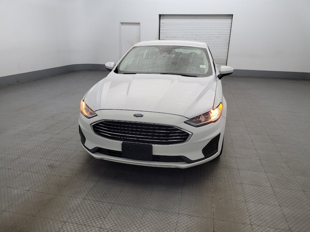Used 2020 Ford Fusion SE FWD image 15
