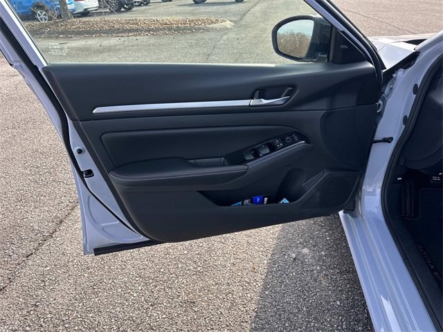 Used 2024 Nissan Altima 2.5 SR w/ SR Premium Package image 26