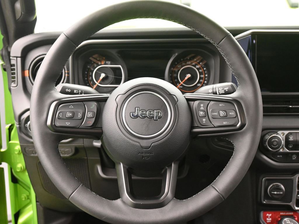 Used 2025 Jeep Gladiator Mojave w/ Safety Group image 28