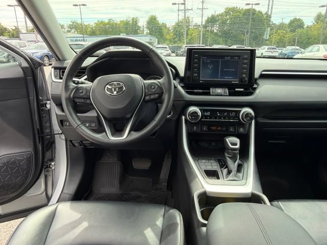 Used 2020 Toyota RAV4 XLE Premium AWD/4WD image 17