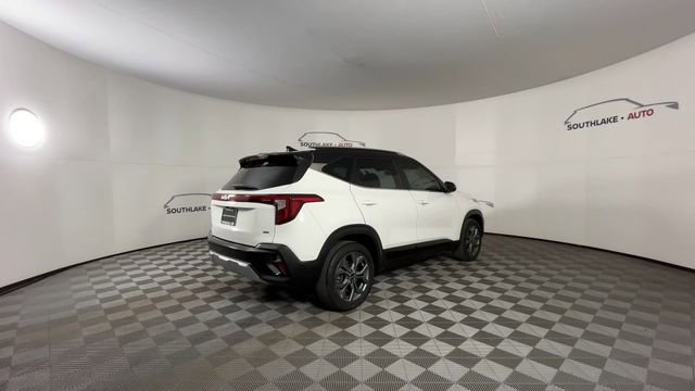 Certified 2024 Kia Seltos S image 8