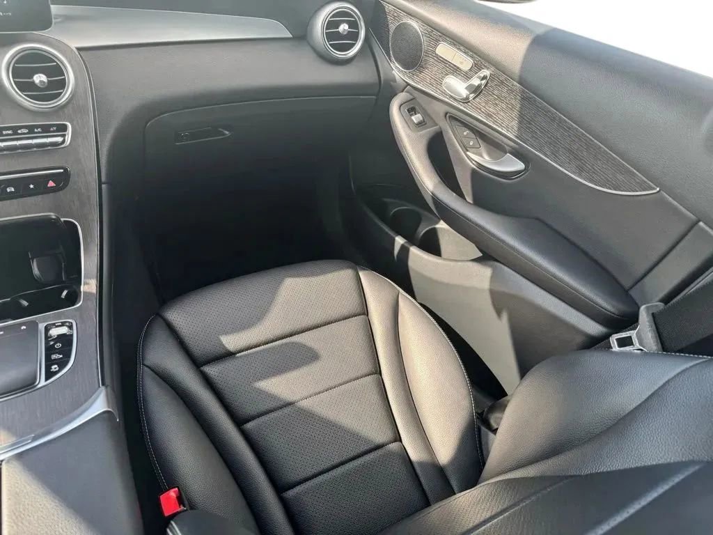 Used 2022 Mercedes-Benz GLC 300 4MATIC image 20