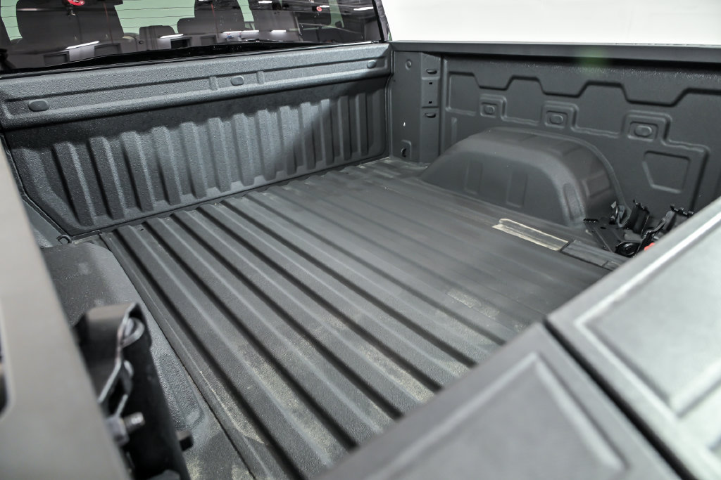 Certified 2025 Chevrolet Silverado 1500 Custom AWD/4WD image 7