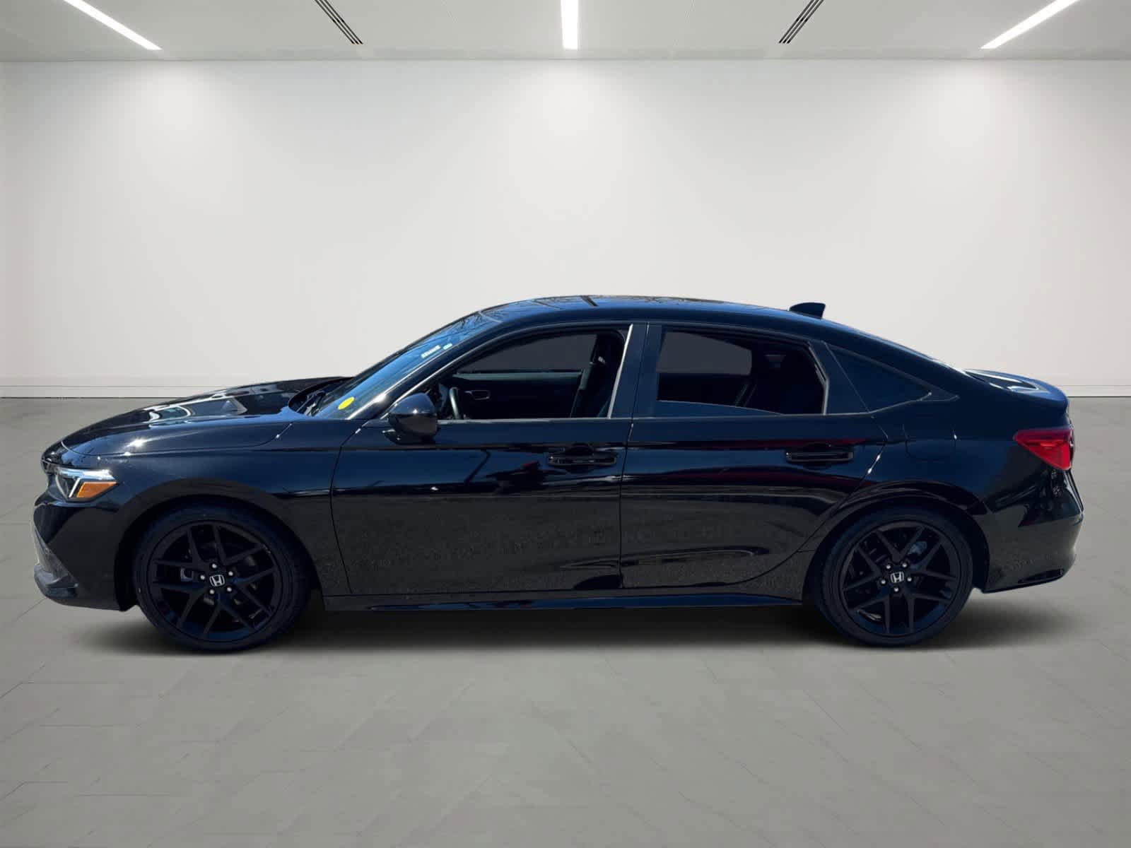 Used 2023 Honda Civic Sport image 3