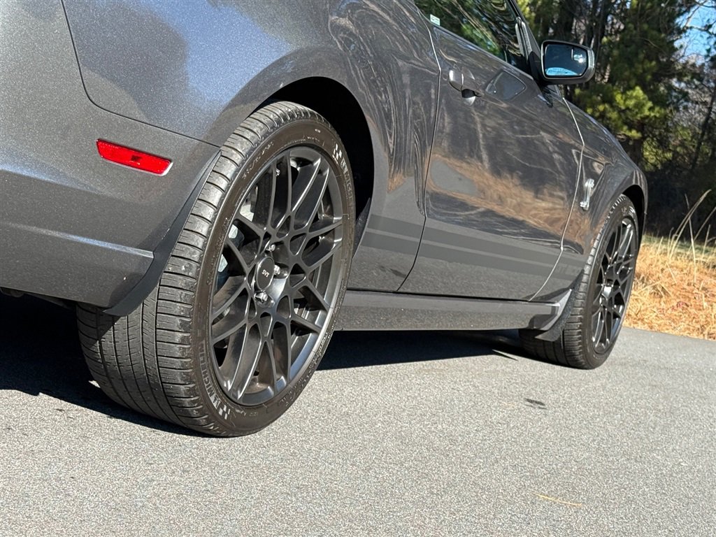 Used 2013 Ford Mustang Shelby GT500 image 35