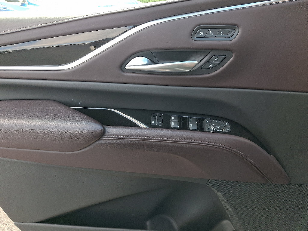 Certified 2022 Cadillac Escalade Sport Platinum w/ LPO, ONYX Package AWD/4WD image 15