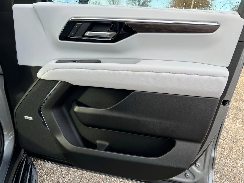 New 2026 Chevrolet Suburban Premier image 16