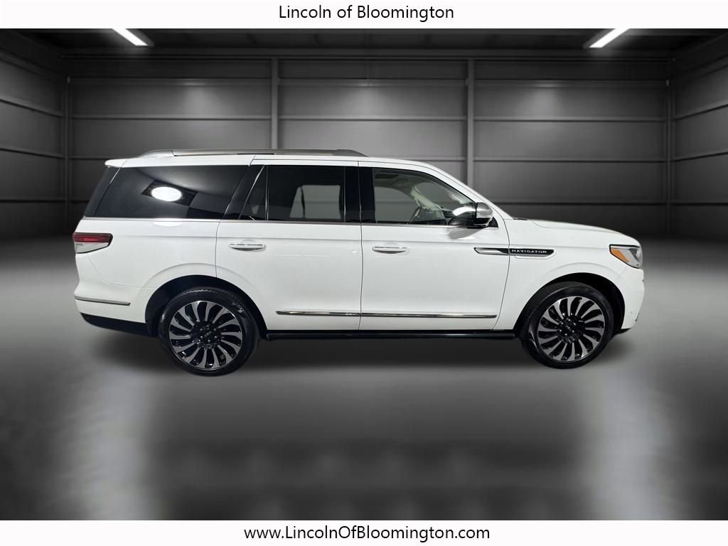 Used 2023 Lincoln Navigator Black Label AWD/4WD image 10