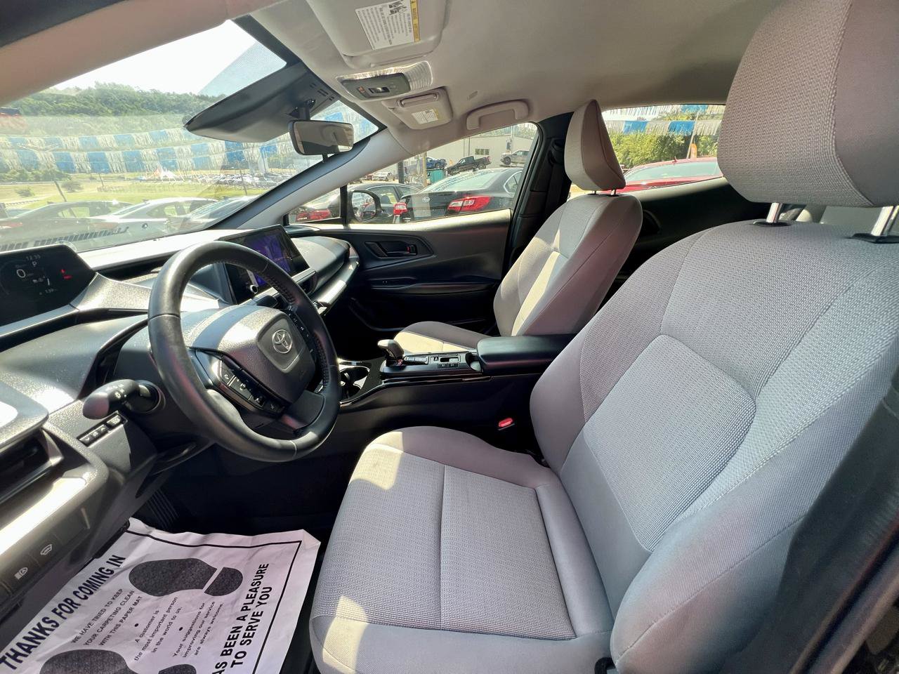 Used 2024 Toyota Prius LE FWD image 12