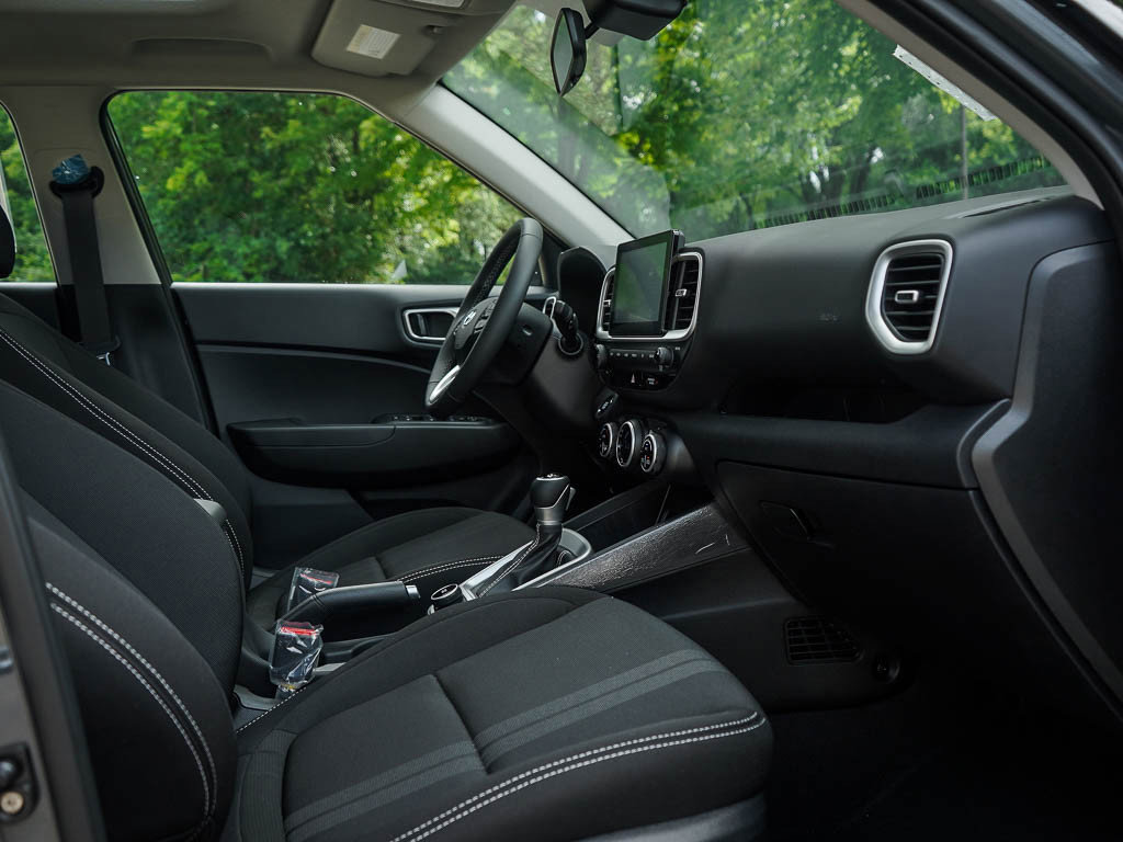 New 2025 Hyundai Venue SEL image 10