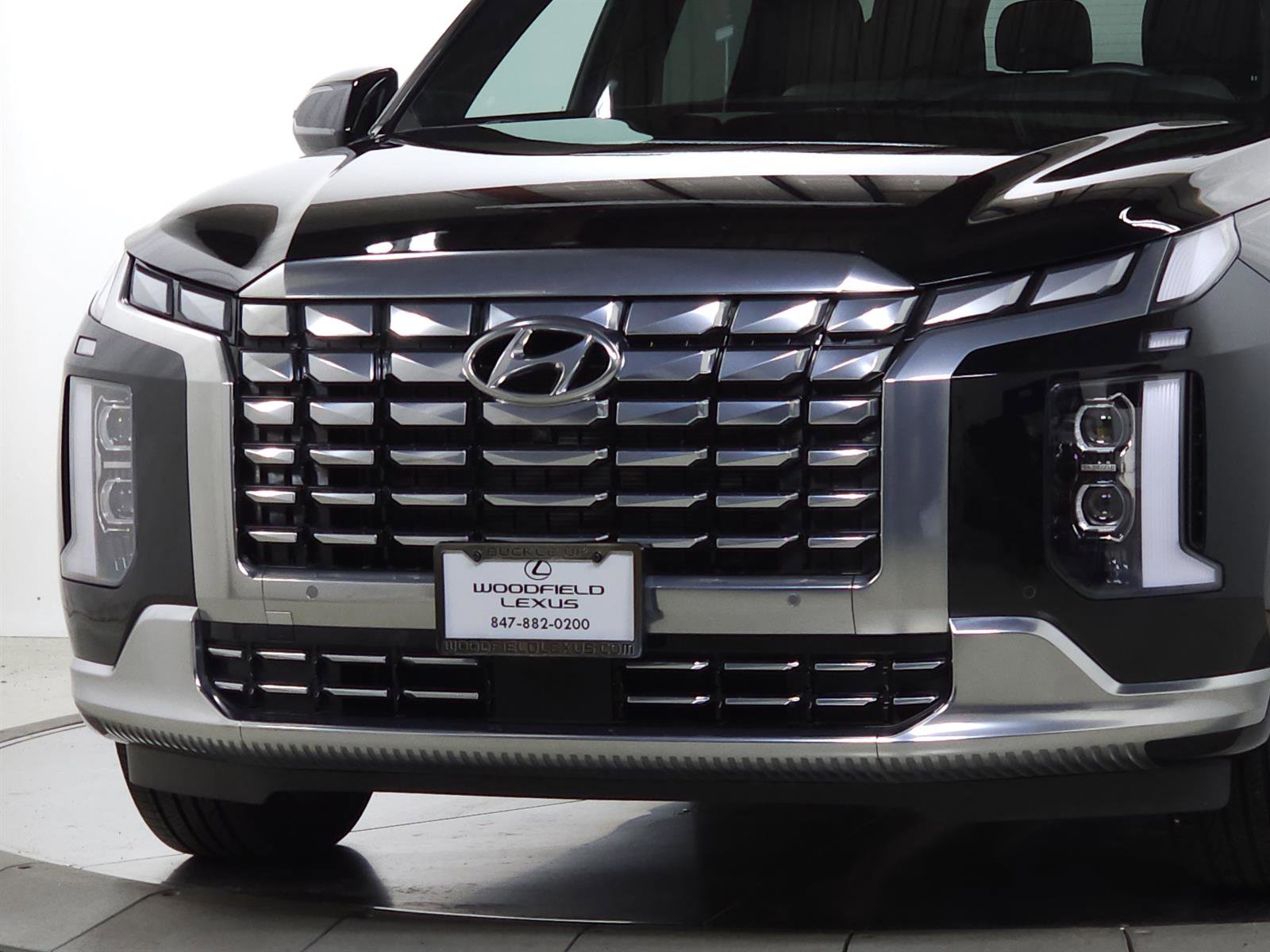 Used 2024 Hyundai Palisade Calligraphy image 4