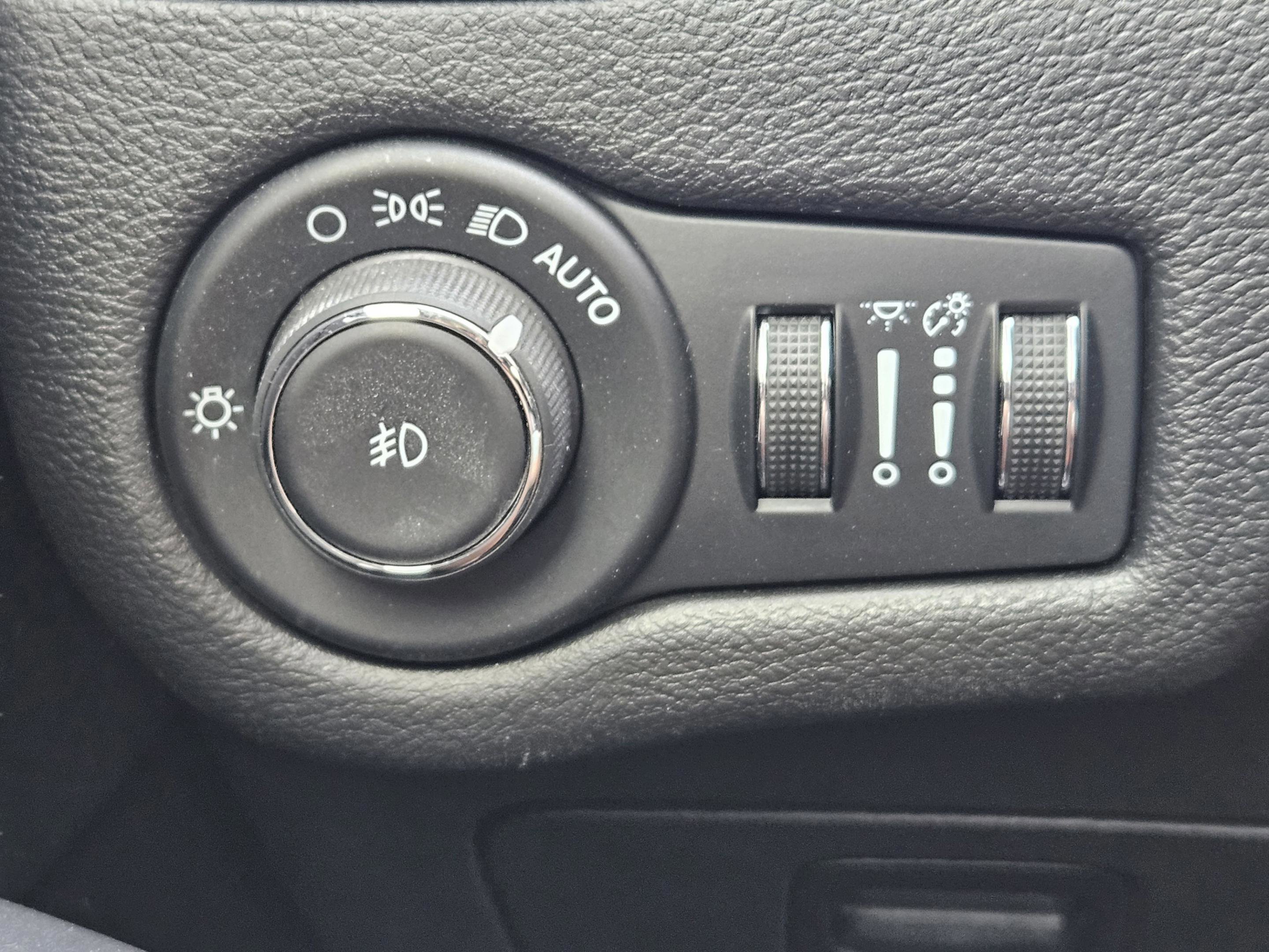 Used 2021 Jeep Cherokee Latitude Lux image 19