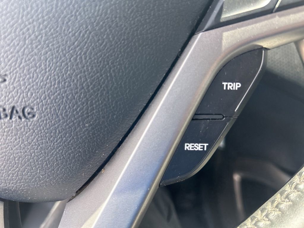 Used 2017 Hyundai Veloster image 41