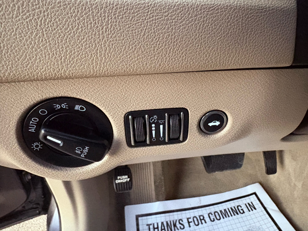 Used 2013 Chrysler 300 C image 33