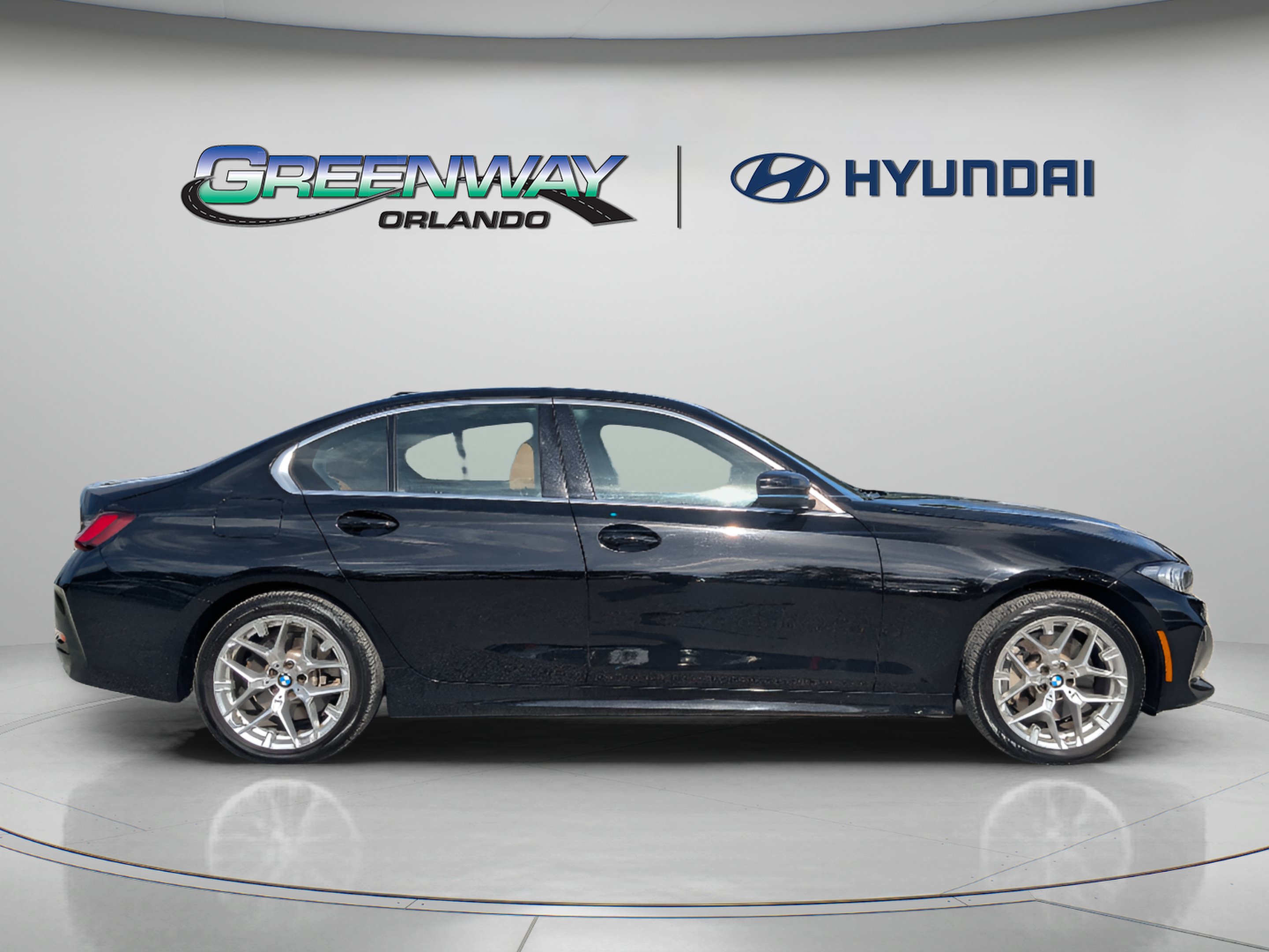 Used 2025 BMW 330i Sedan RWD image 9