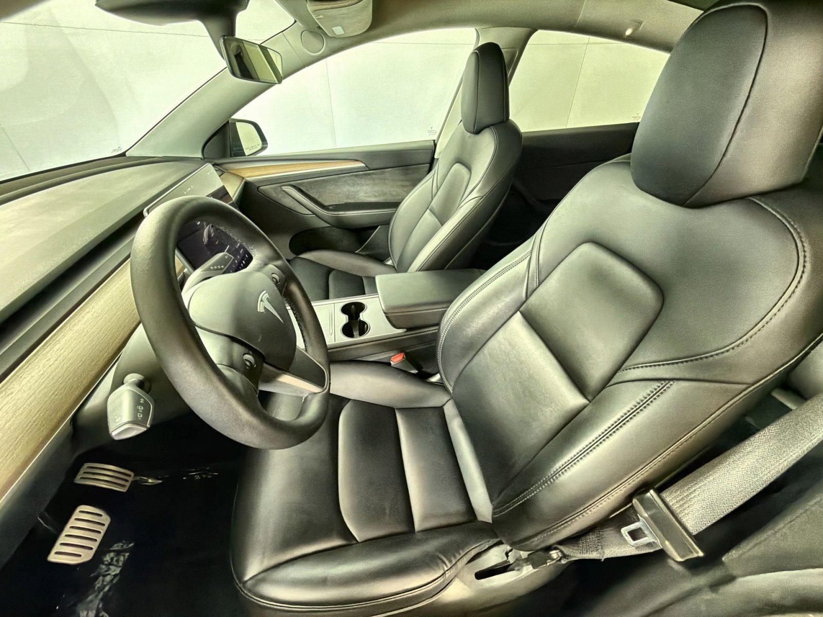 Used 2023 Tesla Model Y Performance image 13