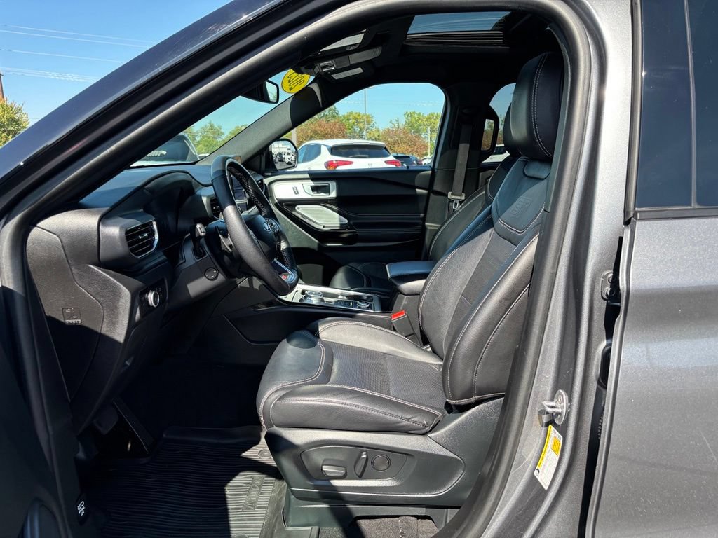 Used 2023 Ford Explorer ST w/ Equipment Group 401A AWD/4WD image 15