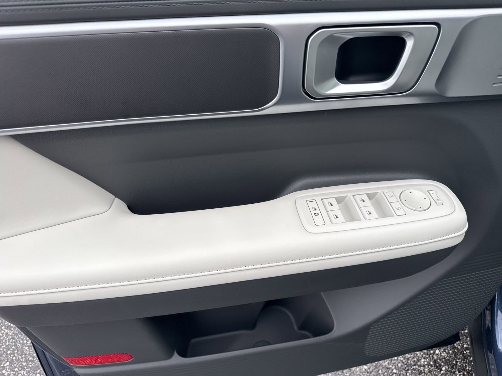 Used 2026 Hyundai Santa Fe SEL image 23