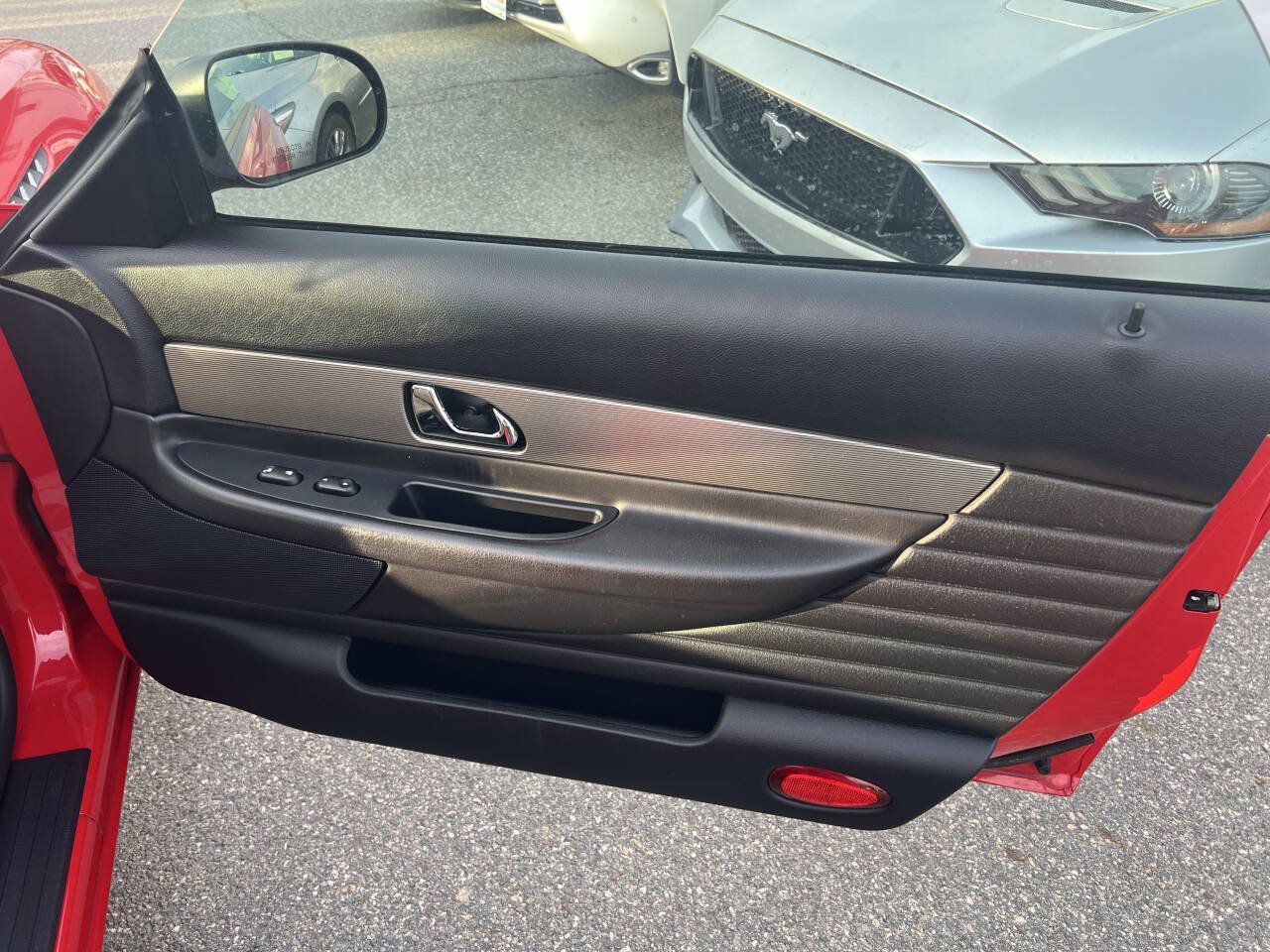 Used 2004 Ford Thunderbird RWD image 10