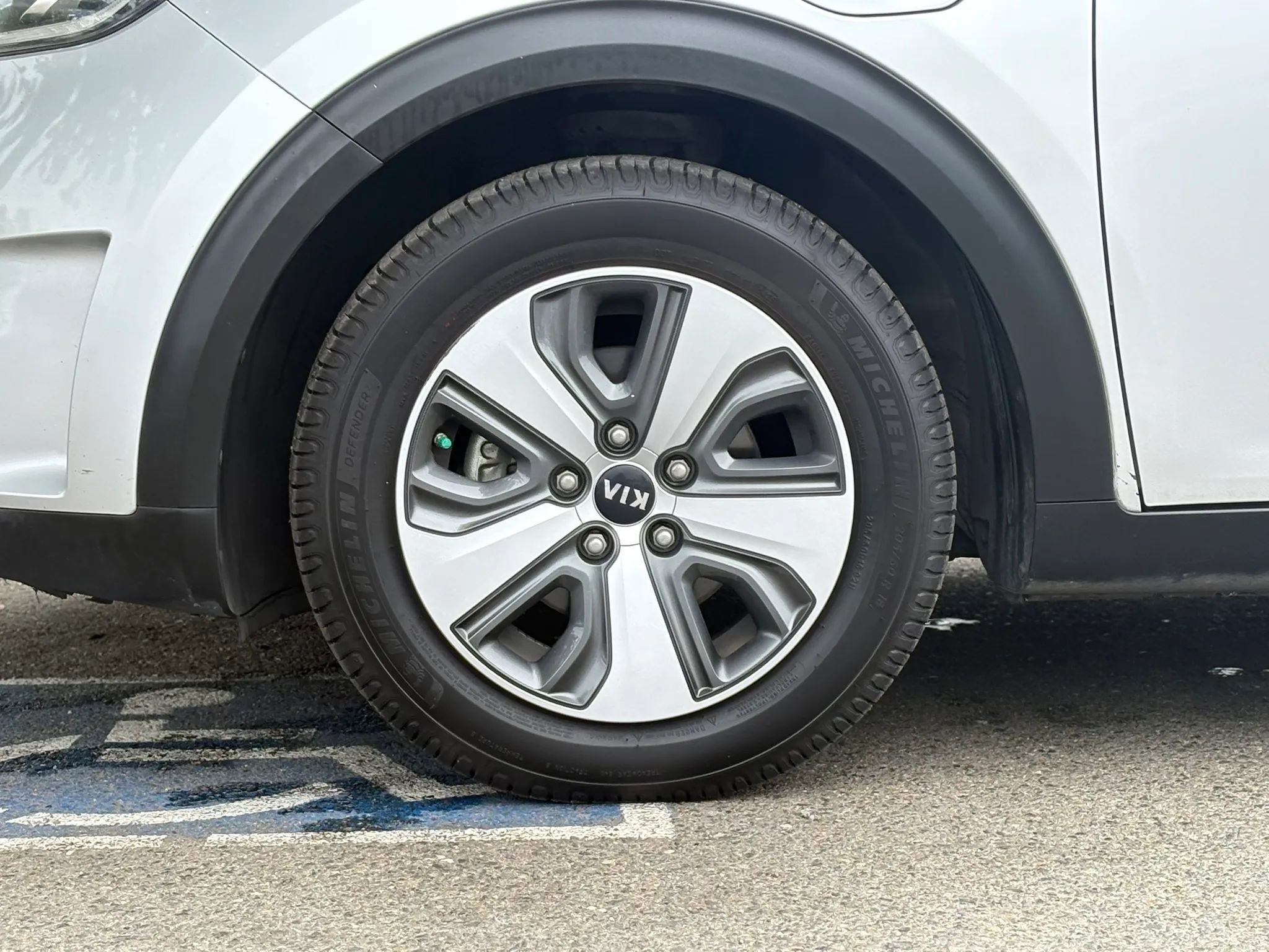 Used 2018 Kia Niro EX Premium image 30
