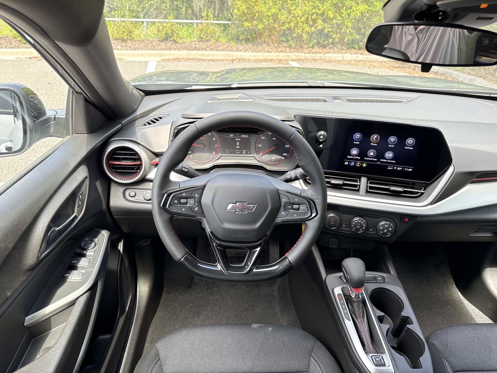 New 2026 Chevrolet Trax RS w/ Sunroof Package FWD image 13