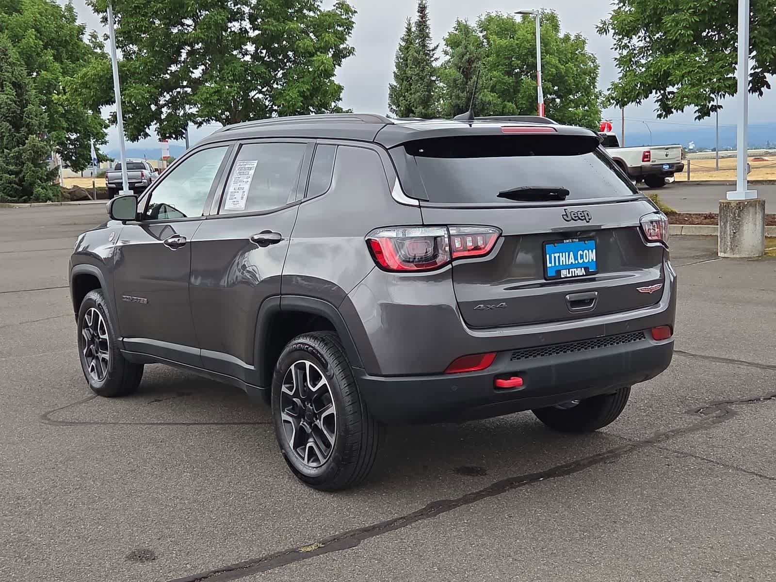 Used 2021 Jeep Compass Trailhawk AWD/4WD image 12