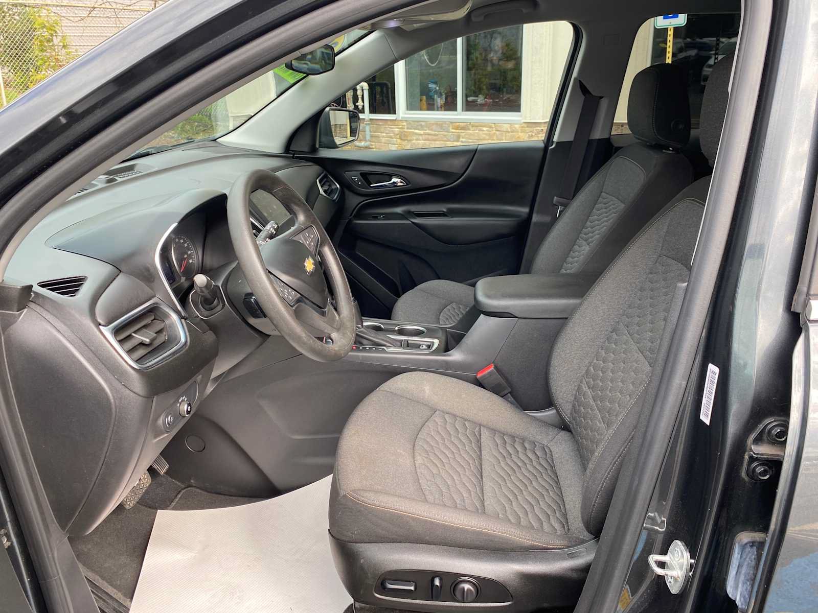 Used 2021 Chevrolet Equinox LT FWD image 10