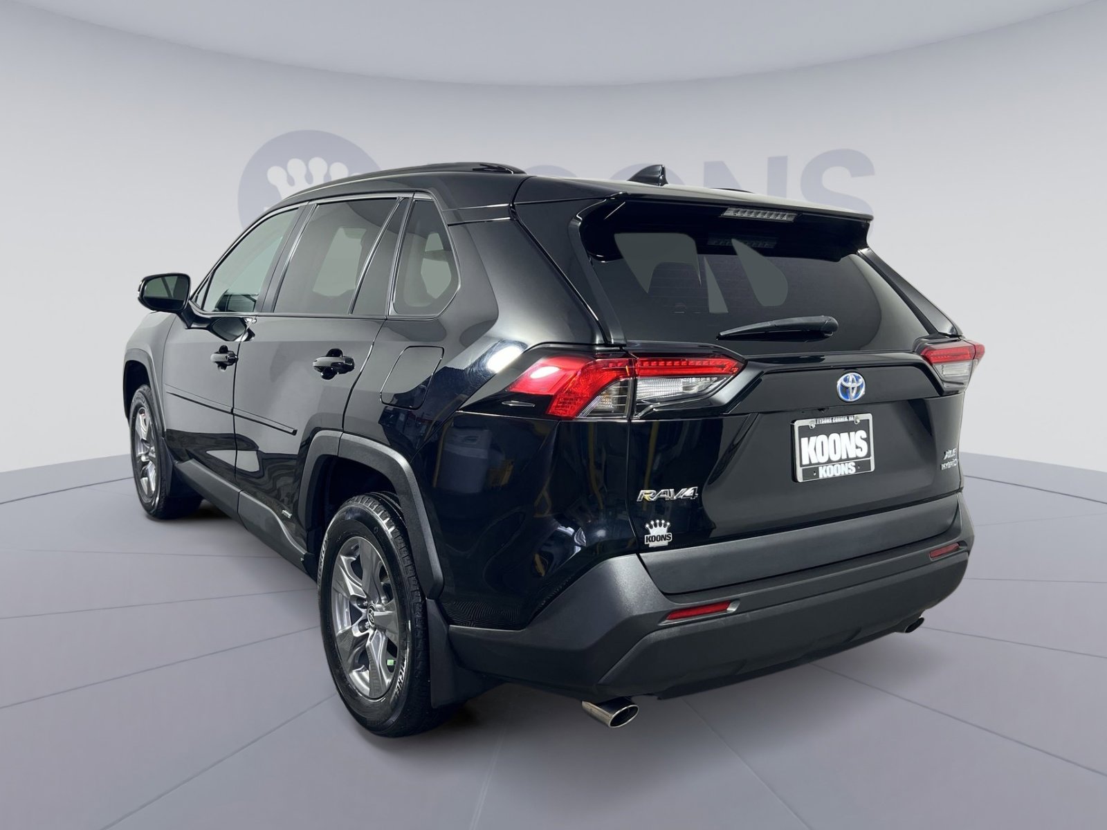 Used 2024 Toyota RAV4 XLE w/ Convenience Package AWD/4WD image 8