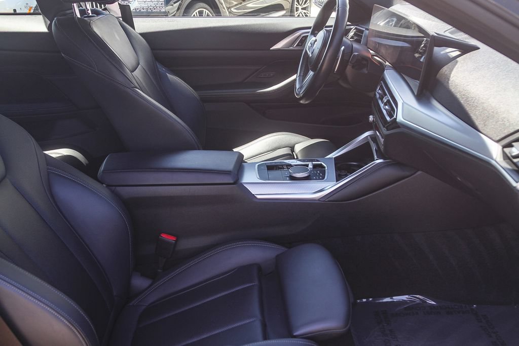 Used 2024 BMW 430i Coupe w/ M Sport Package RWD image 9