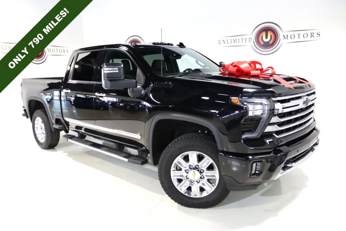 Used 2025 Chevrolet Silverado 2500 High Country w/ Technology Package image 1