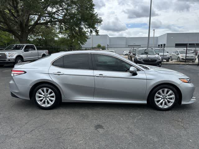 Used 2018 Toyota Camry LE FWD image 7