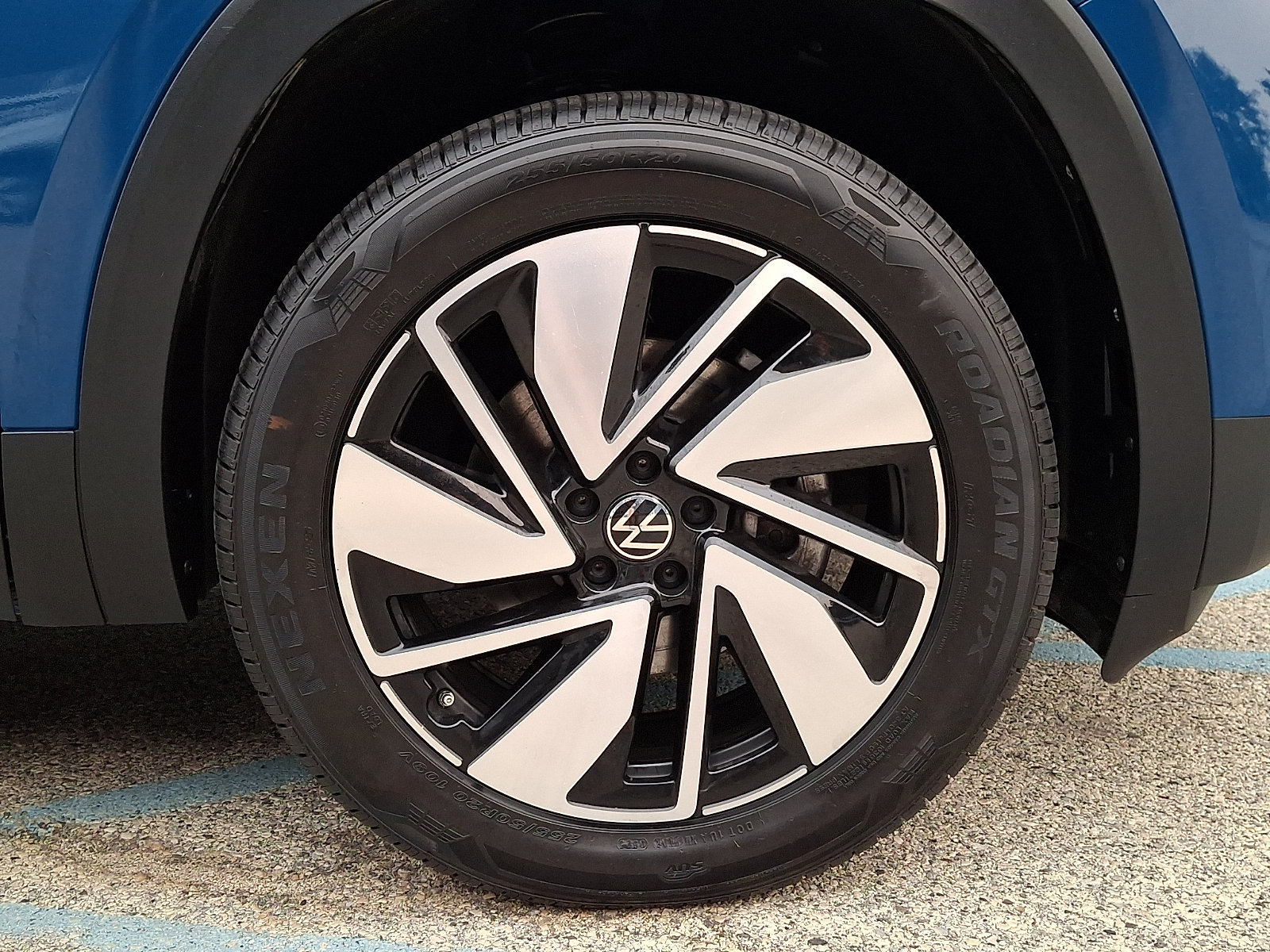 Used 2026 Volkswagen Atlas SE AWD/4WD image 8