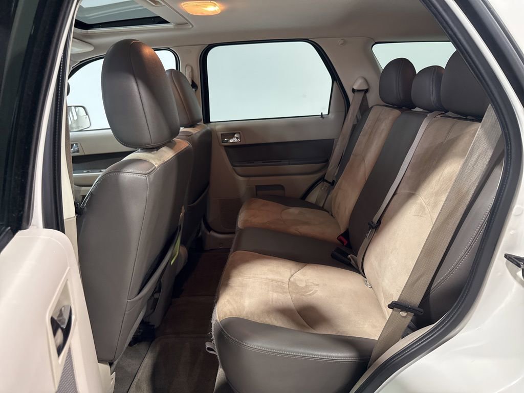 Used 2010 Mercury Mariner Premier image 29