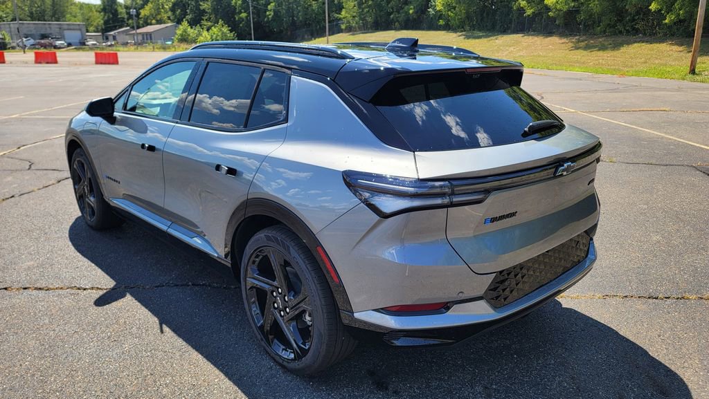 New 2025 Chevrolet Equinox EV RS w/ Convenience Package II image 9