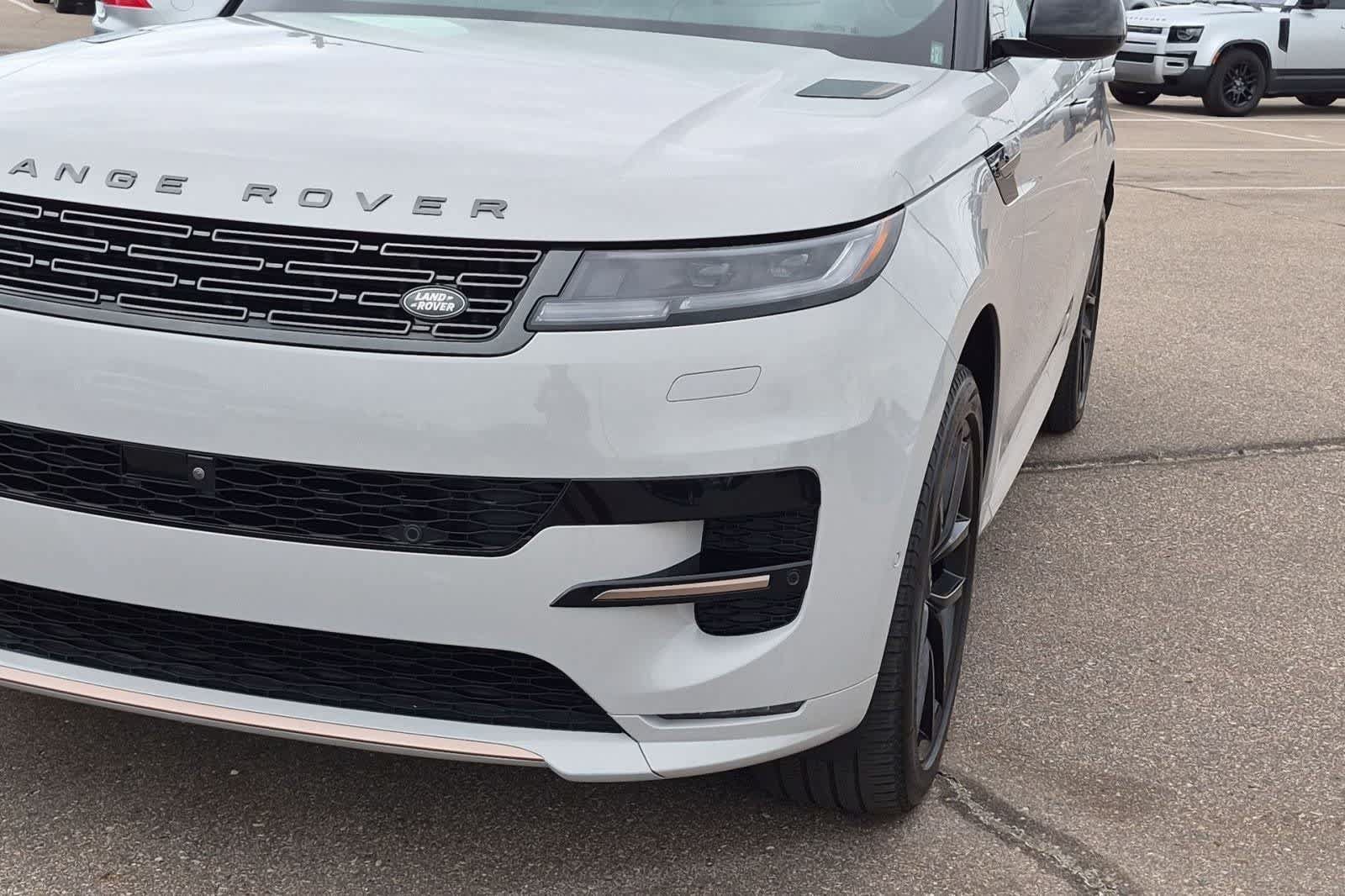 Used 2024 Land Rover Range Rover Sport Dynamic SE AWD/4WD image 10