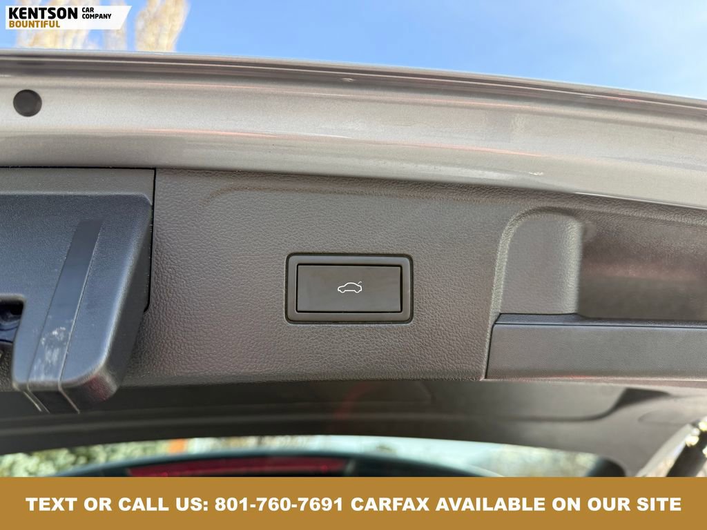 Used 2025 Volkswagen Atlas SE image 38