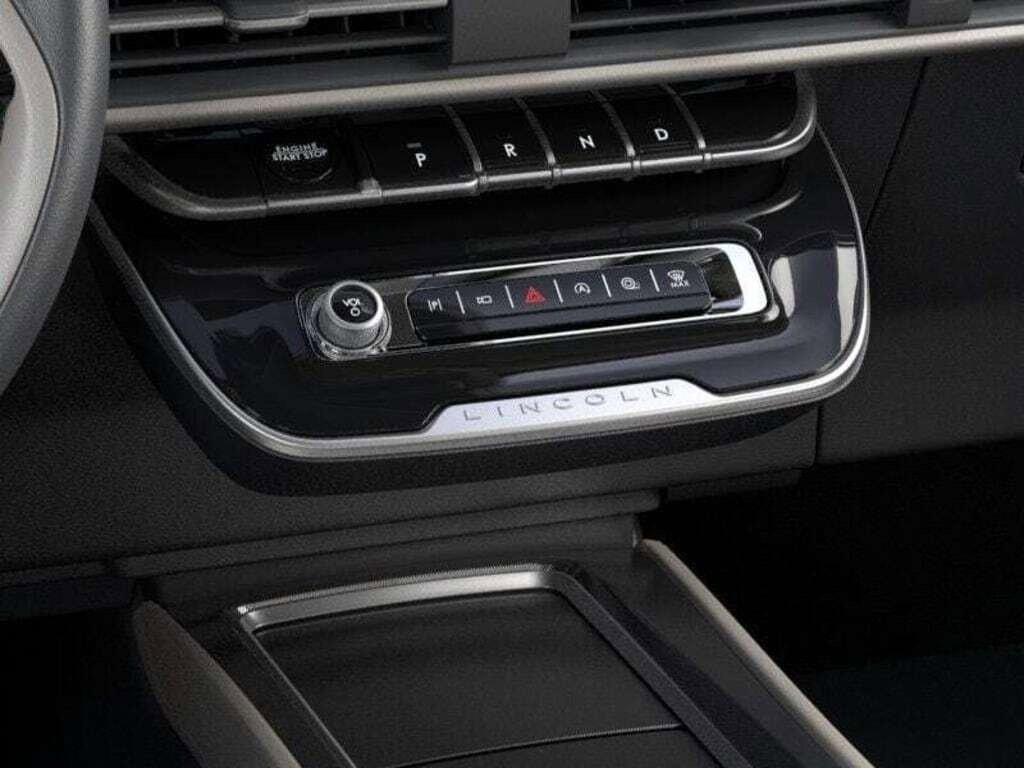 New 2026 Lincoln Corsair Premiere image 37