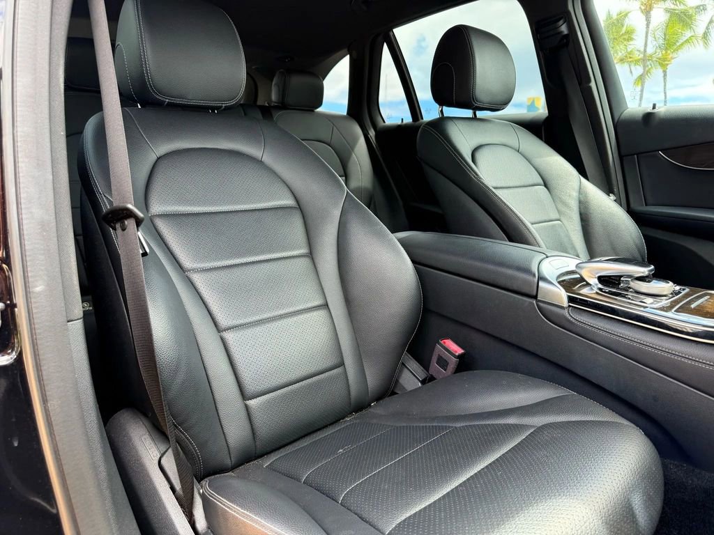 Used 2019 Mercedes-Benz GLC 300 4MATIC image 9