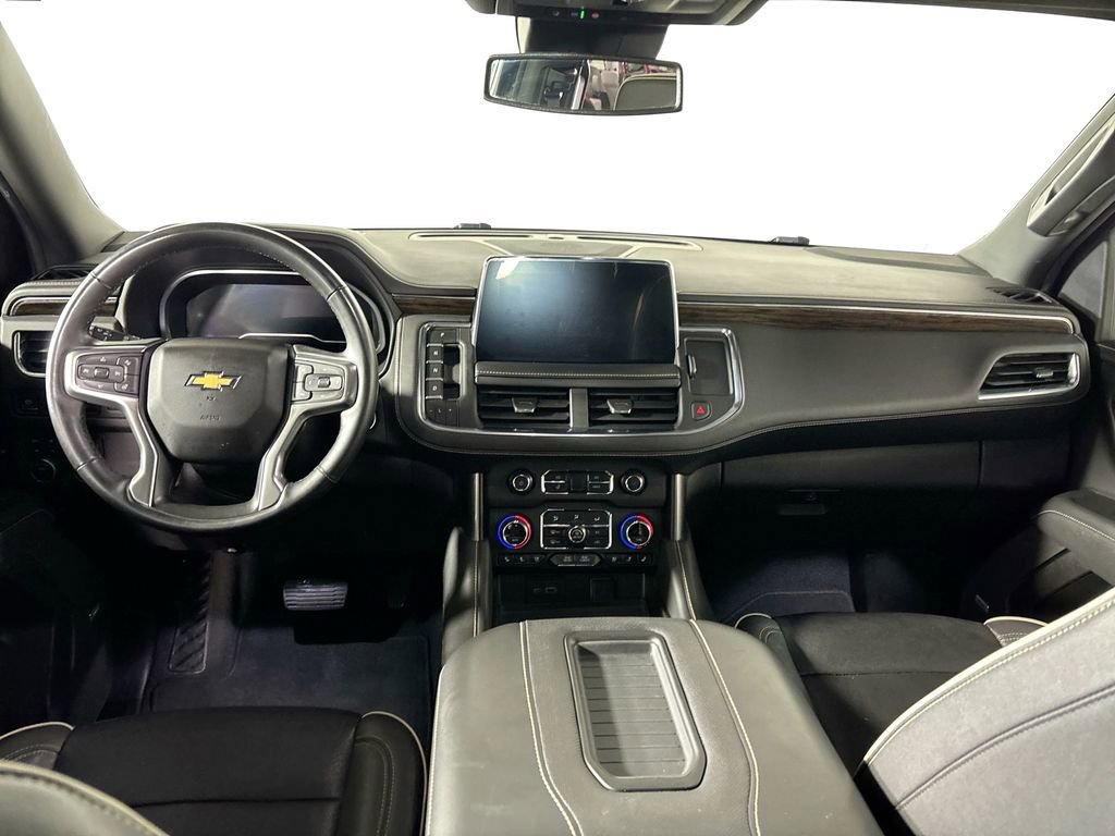 Used 2023 Chevrolet Suburban Premier image 12