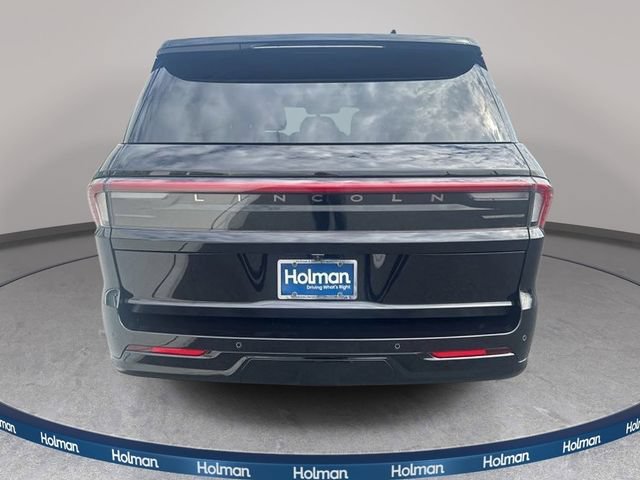 New 2026 Lincoln Navigator Reserve w/ Jet Appearance Package AWD/4WD image 6