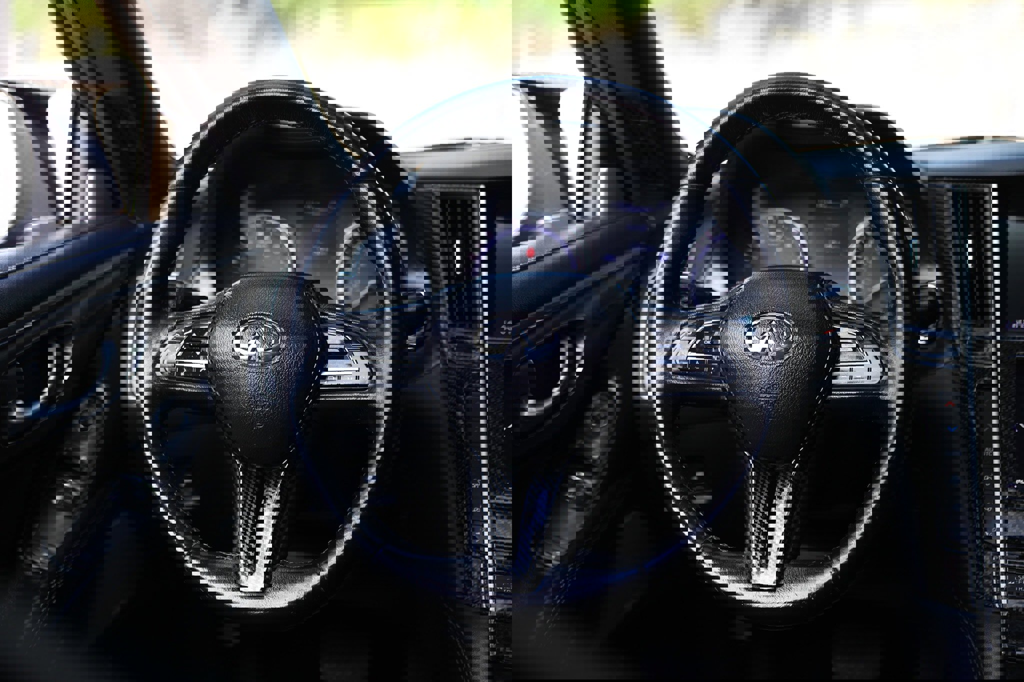 Used 2018 INFINITI Q60 3.0t Luxe w/ Cargo Package image 36