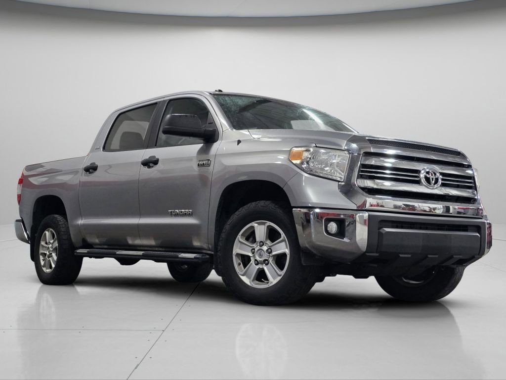 Used 2016 Toyota Tundra SR5 w/ SR5 Upgrade Package image 2