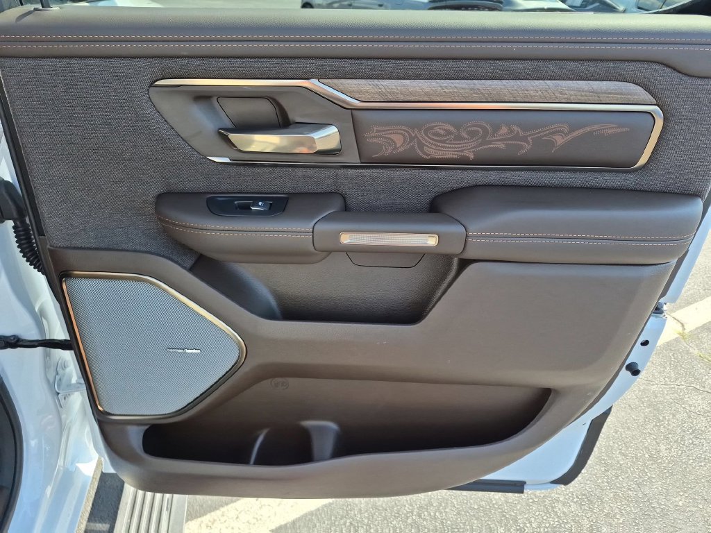 Used 2025 RAM 1500 Limited AWD/4WD image 30